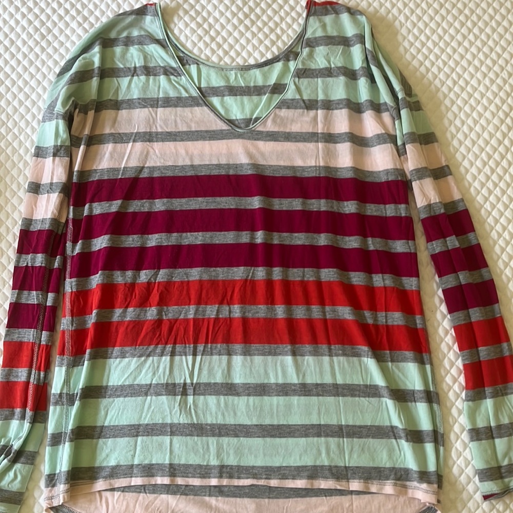 lululemon athletica long sleeve layering tee size 2